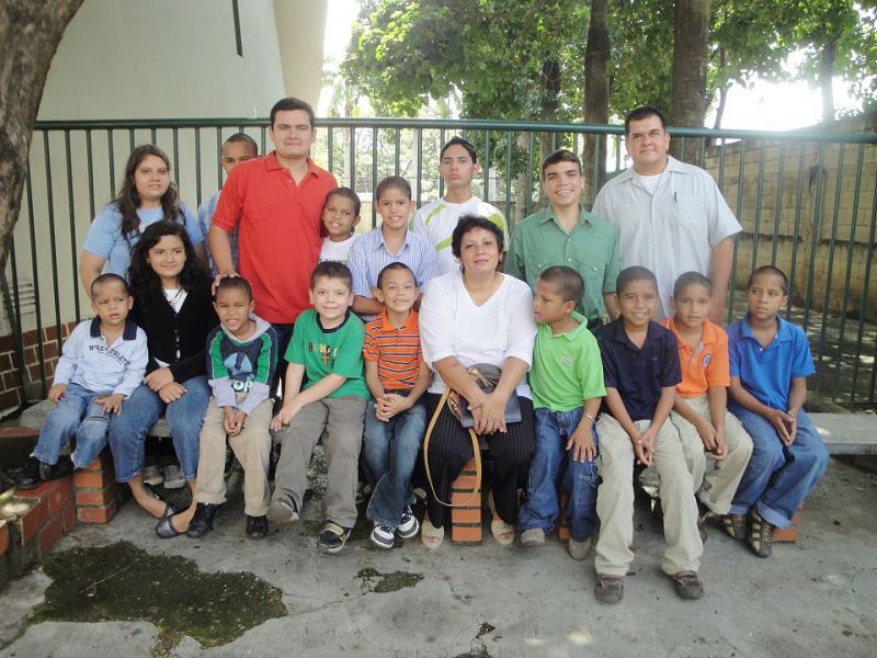 files/gaw/bilder/Nachrichten/2014 - Januar-Juni/Strassenkinderheim Bus (1).jpg